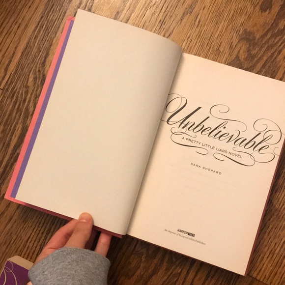 Pretty Little Liars Books Set of 4 by Sara Shepard - Picture 3 of 5